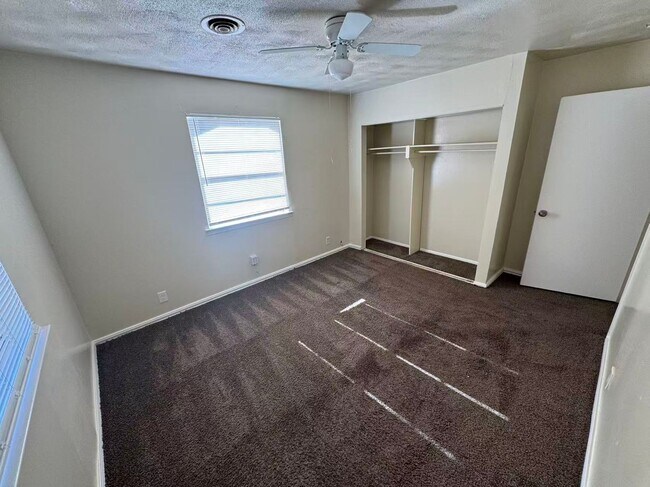 Building Photo - Beautiful 3 Bedroom House in Dallas