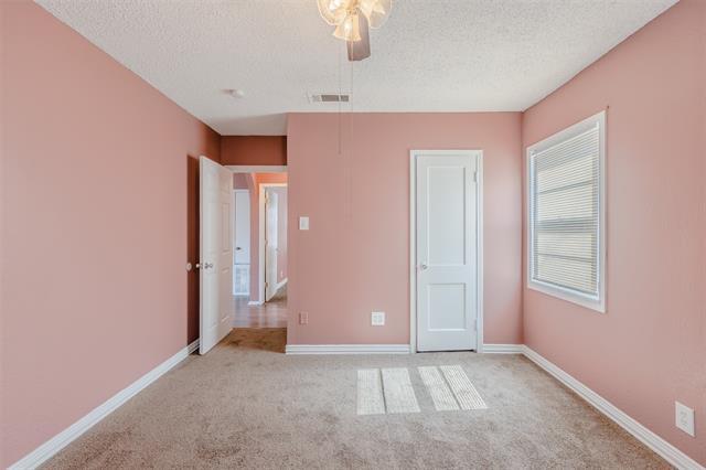 Building Photo - 600 NE 11th St