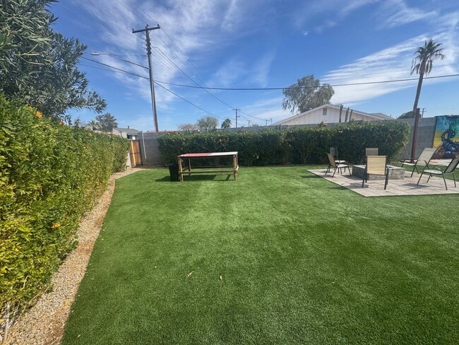 Building Photo - 6-Bedroom Tempe Home with Private Pool & Ideal Location