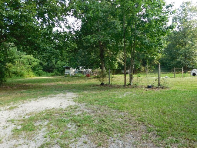 Building Photo - 900 Loftin Farm Rd