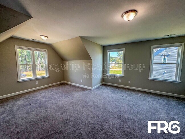Building Photo - 208 Coffman Dr