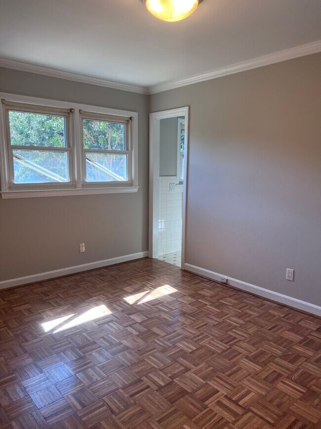 Building Photo - 3610 Edgefield Rd