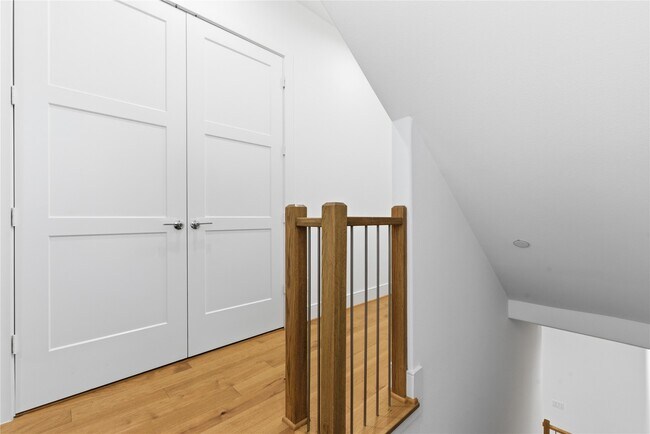 Building Photo - 2412 Canal St