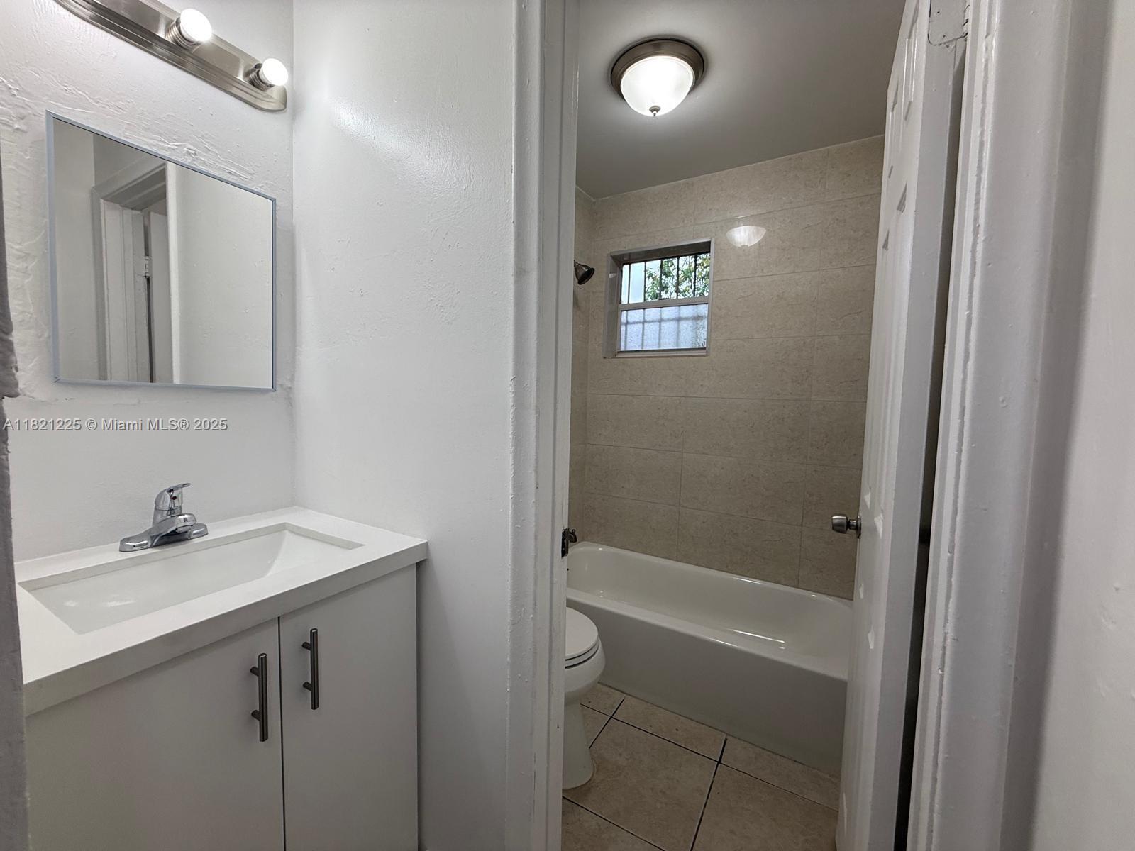 Building Photo - 1745 NW 47th Ter