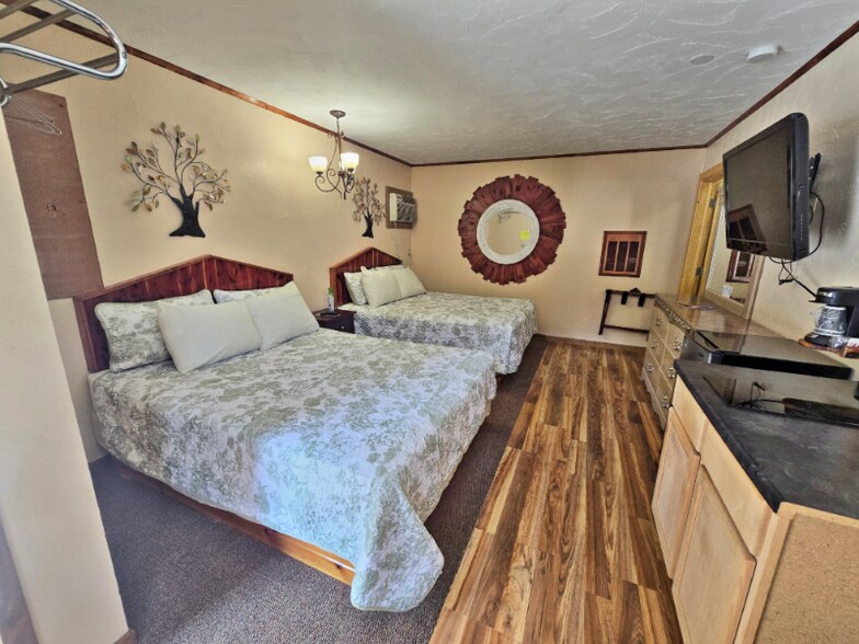 Building Photo - 103 Charles St