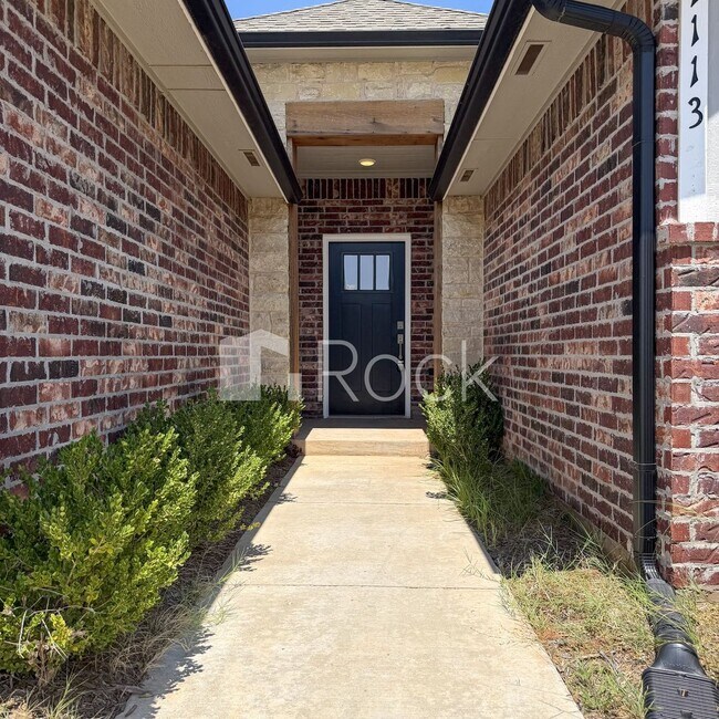 Building Photo - 1113 Magnolia Dr