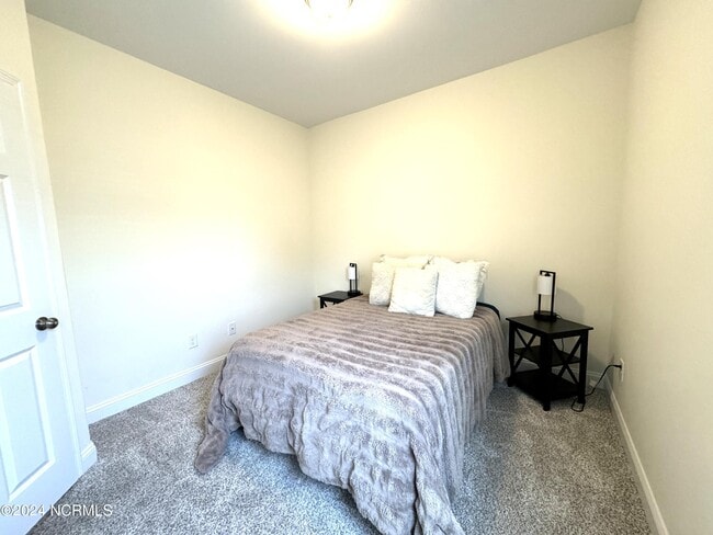 Building Photo - 148 Broadleaf Dr