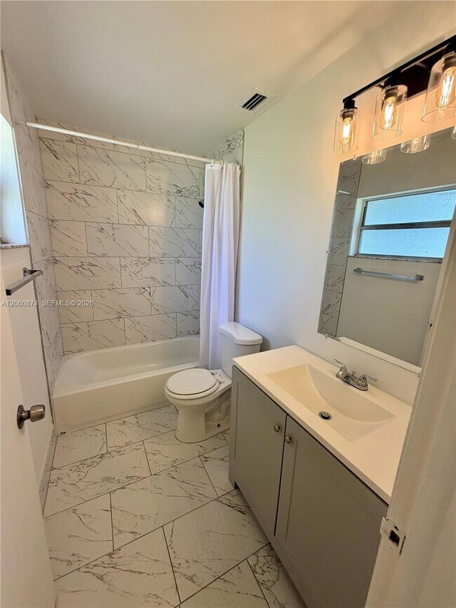 Building Photo - 4073 SW 52nd St