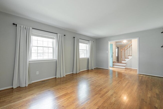 Building Photo - 1041 Warminster Dr