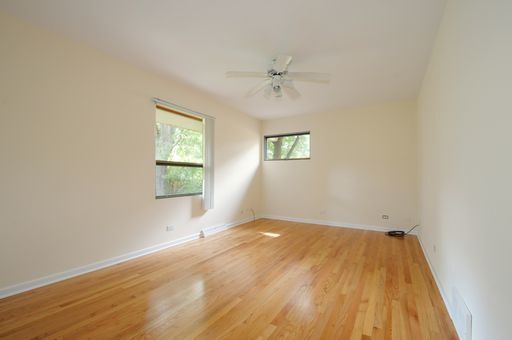 Building Photo - 220 Elmwood Dr