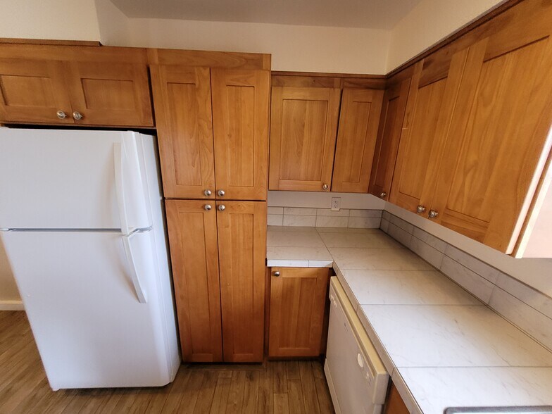 unit d pantry and new cabinetry - 1045 S Jasper St