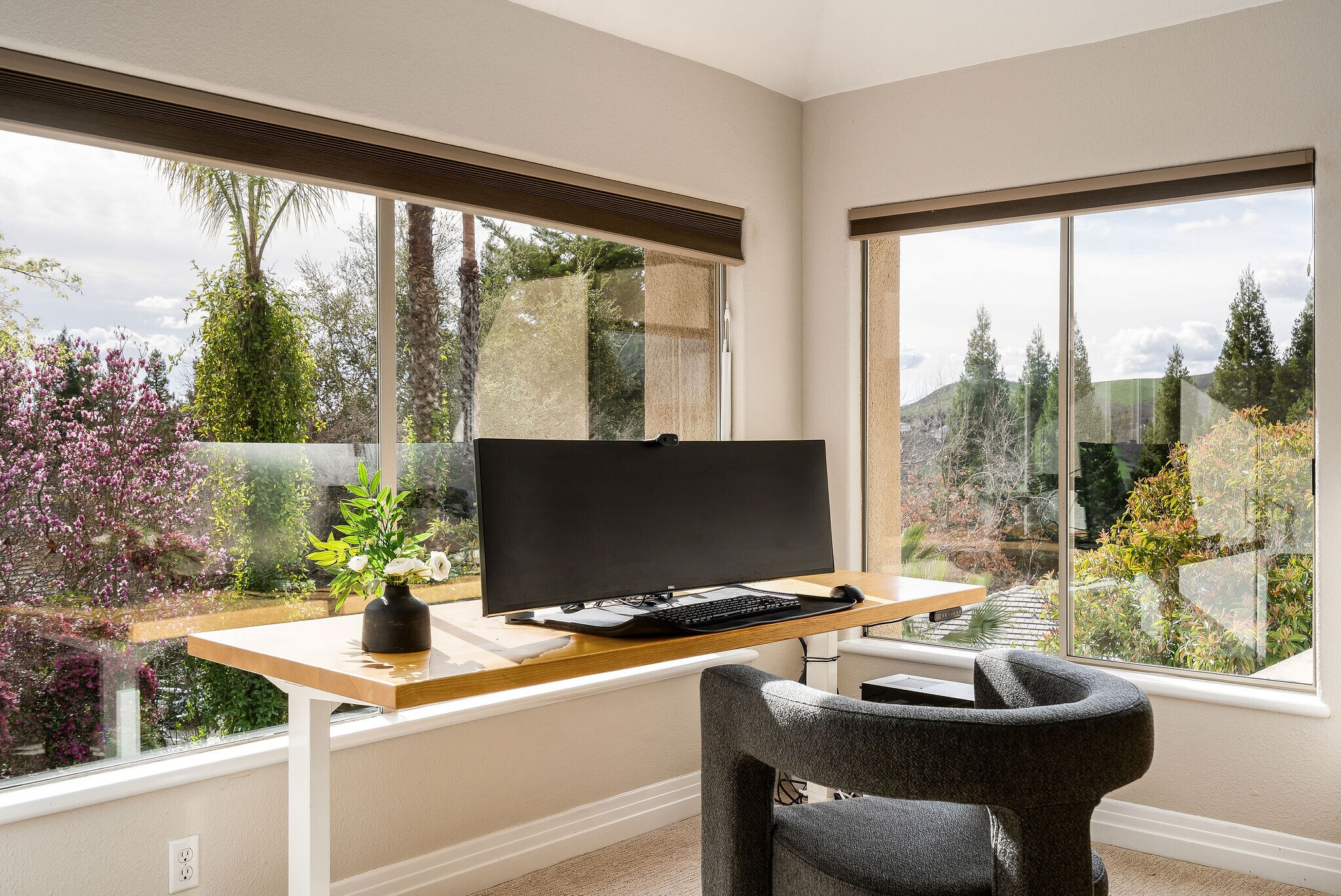 Building Photo - 4257 Golden Oak Ct