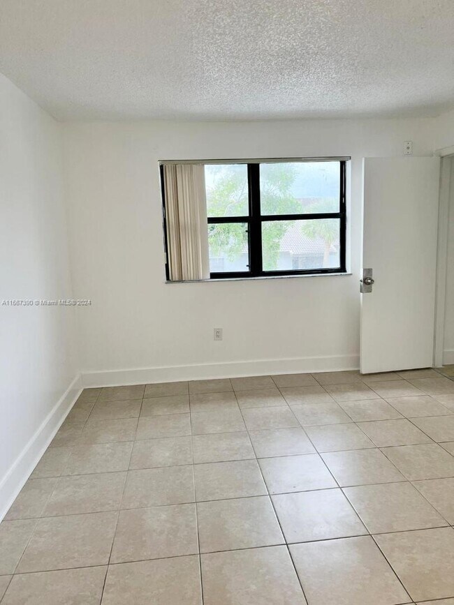 Building Photo - 7195 NW 179th St