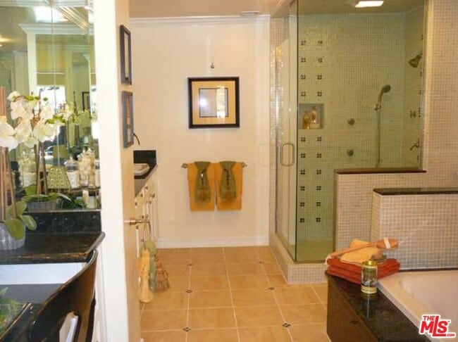 Building Photo - 3920 Van Noord Ave