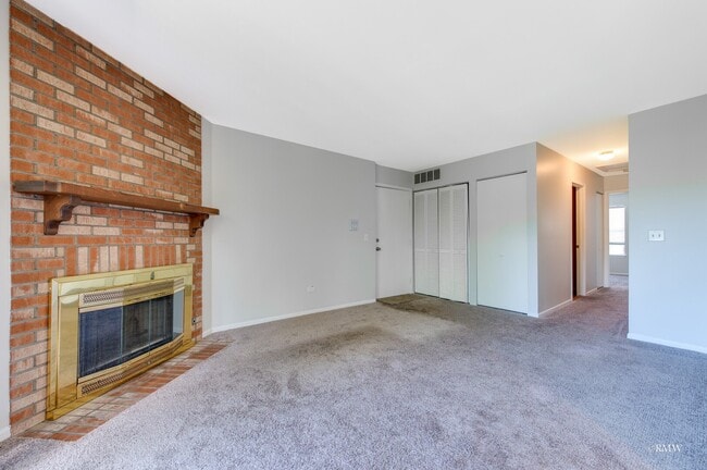 Building Photo - 310 Newport Ln