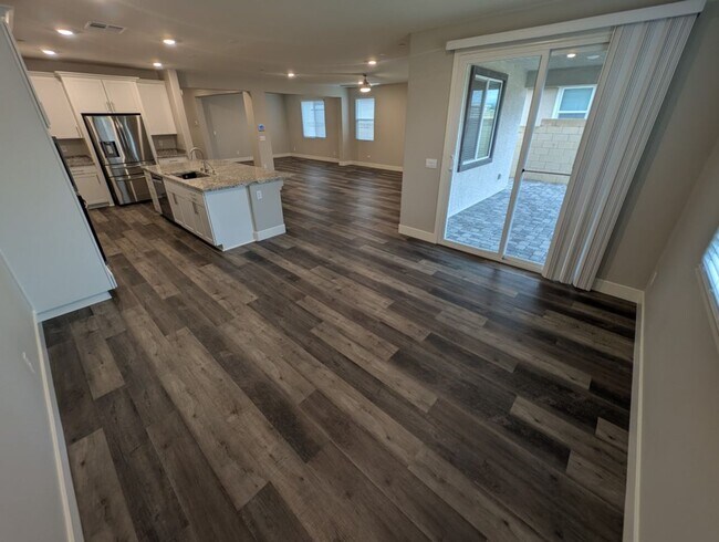 Building Photo - 1039 Forest Falcon Dr