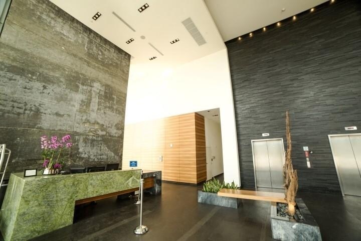 Building Photo - 888 Biscayne Blvd