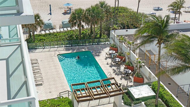 Building Photo - 3550 Galt Ocean Dr