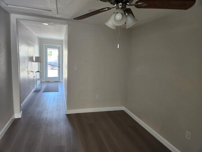 Building Photo - 65 W 34th St