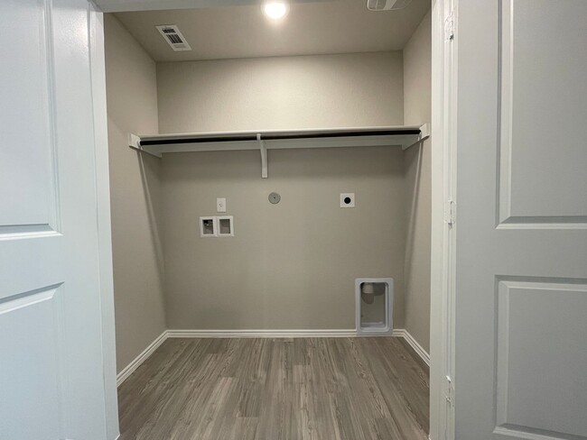 Building Photo - Single family home for rent
