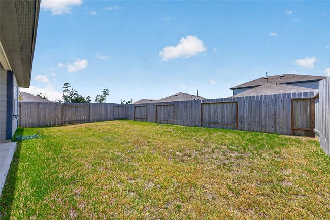 Building Photo - 14556 Lily Plns Dr