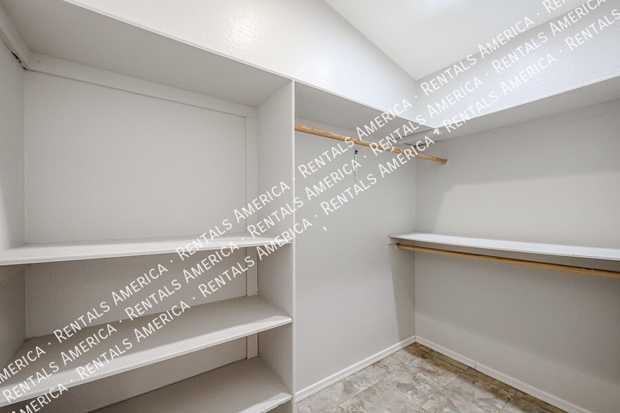 Building Photo - 41629 N Ranch Dr