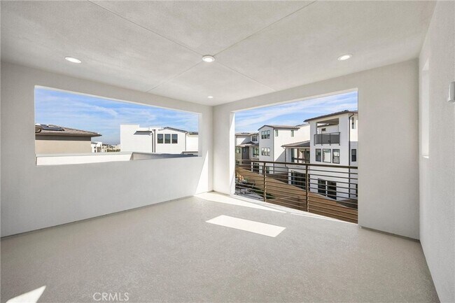 Building Photo - 164 Apron