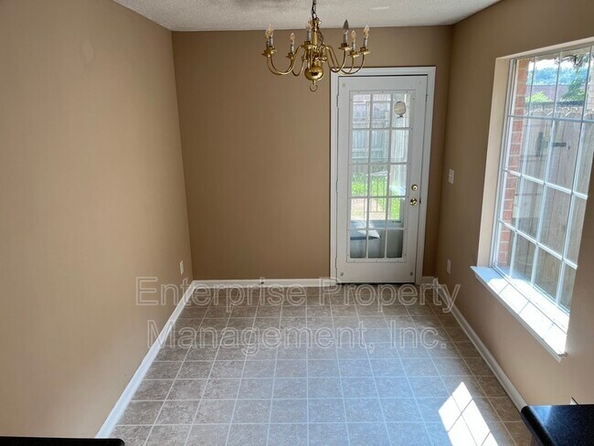 Building Photo - 9221 Lazzini Cove