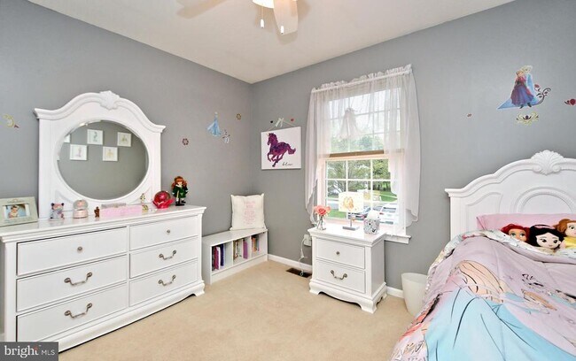 Building Photo - 800 Beacon Ct