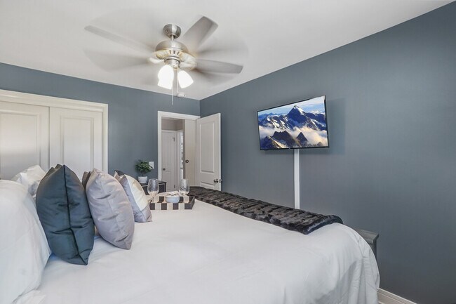 Building Photo - 5305 N Harlem Ave