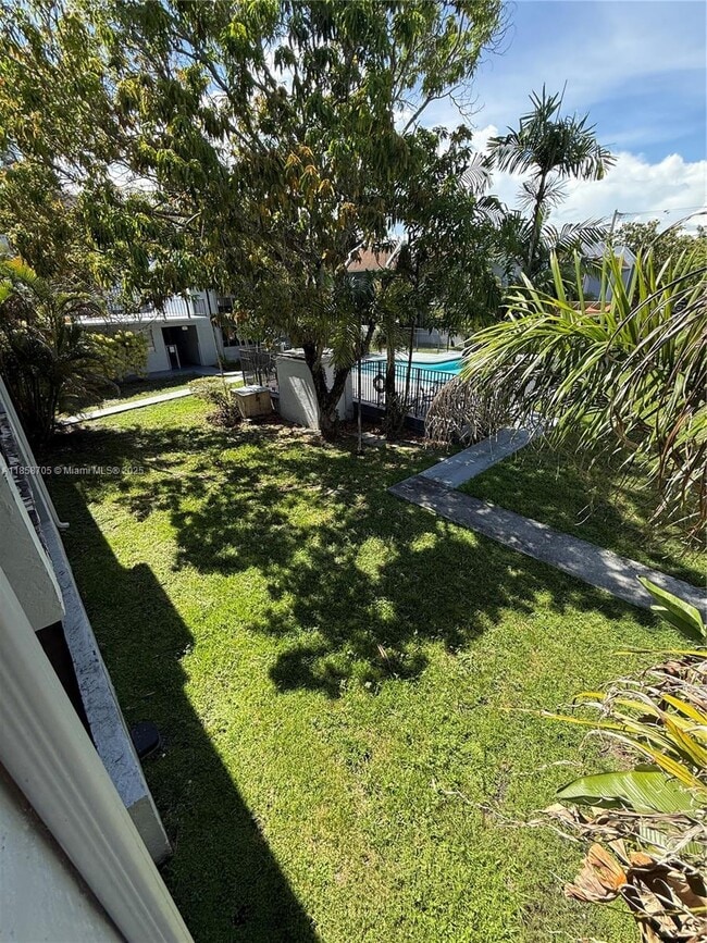 Building Photo - 9231 SW 87th Ave