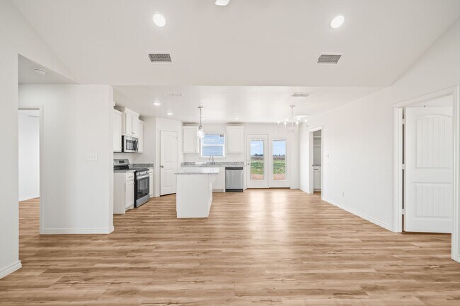 Building Photo - 109 North F M 789