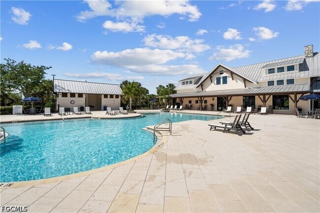 Building Photo - 42428 Cascade Dr
