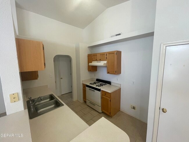 Building Photo - 11785 Snow Hawk Dr