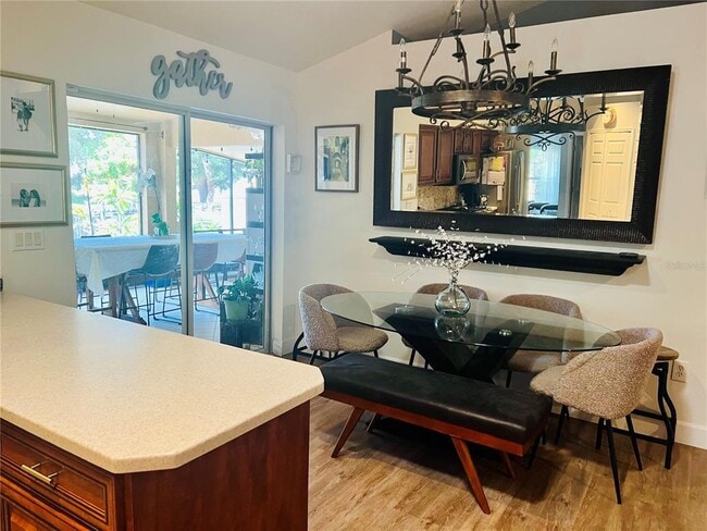 Building Photo - 686 Park Valley Cir