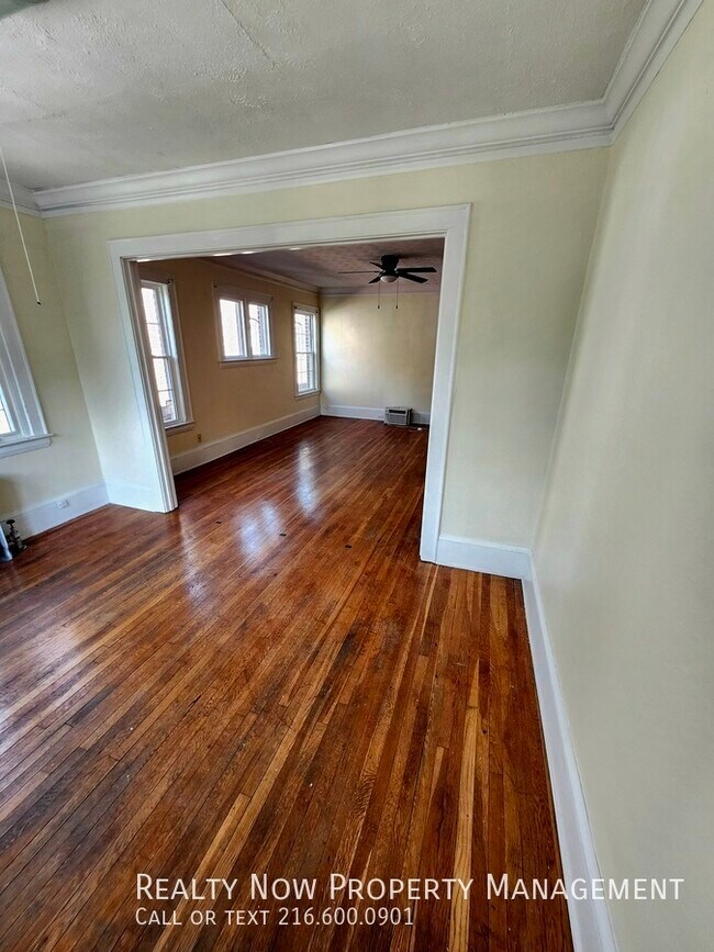 Building Photo - 2453 Overlook Rd