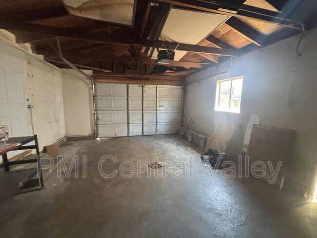 Building Photo - 1451 Denver Ave