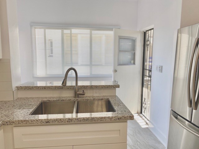 Building Photo - 3527 Georgia St