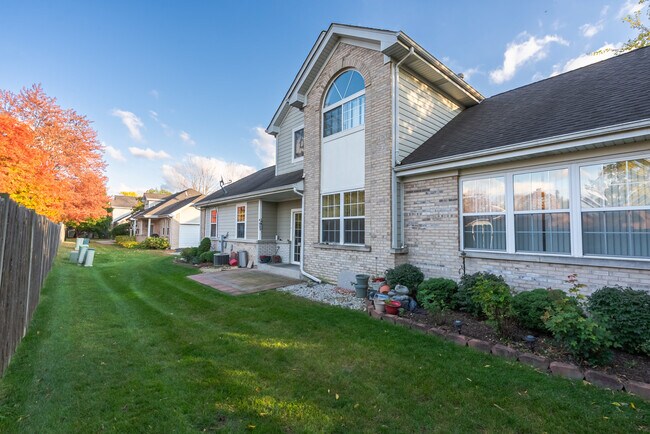 Building Photo - 120 Stonewood Pl