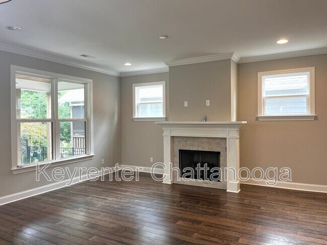 Building Photo - 1749 Seven Pines Ln