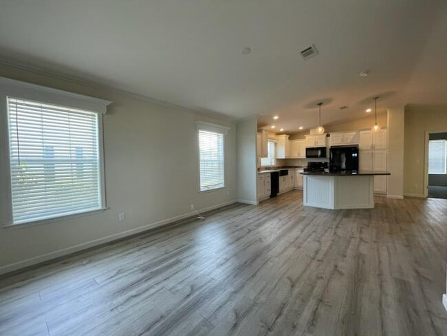 Building Photo - 6291 Birch Ln