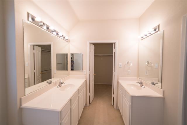 Building Photo - 571 Hawken Dr