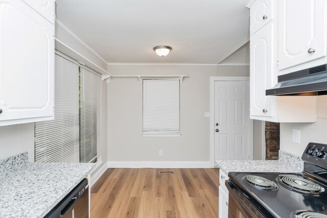 Building Photo - Irondale 4BR / 2BA Home – A Must See!