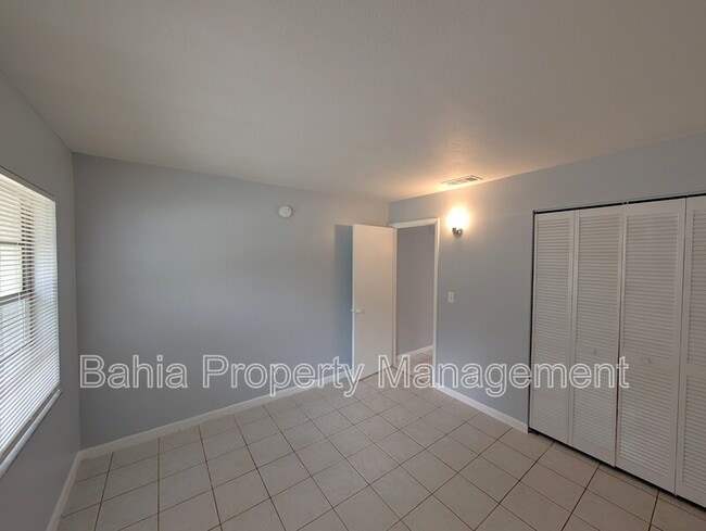 Building Photo - 1803 E Humphrey St