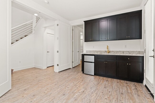 Building Photo - Sun-Filled Corner 4BR w/ Dual Yards & Panoramic Indoor-Outdoor Flow