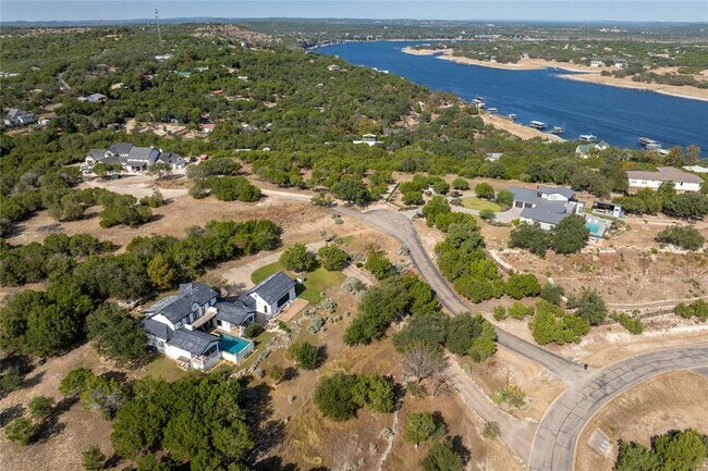 Building Photo - 1128 Thurman Bluff Dr