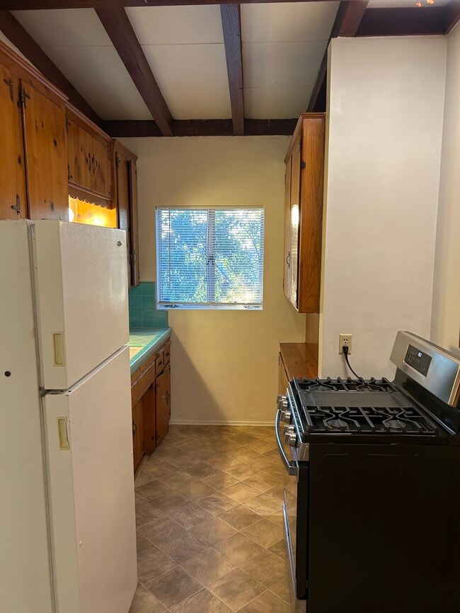 Building Photo - 7111 Mohawk St