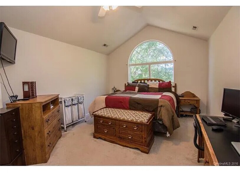 Building Photo - 9714 Castle Terrace Ct