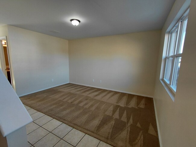 Building Photo - 24444 Sounder Ln