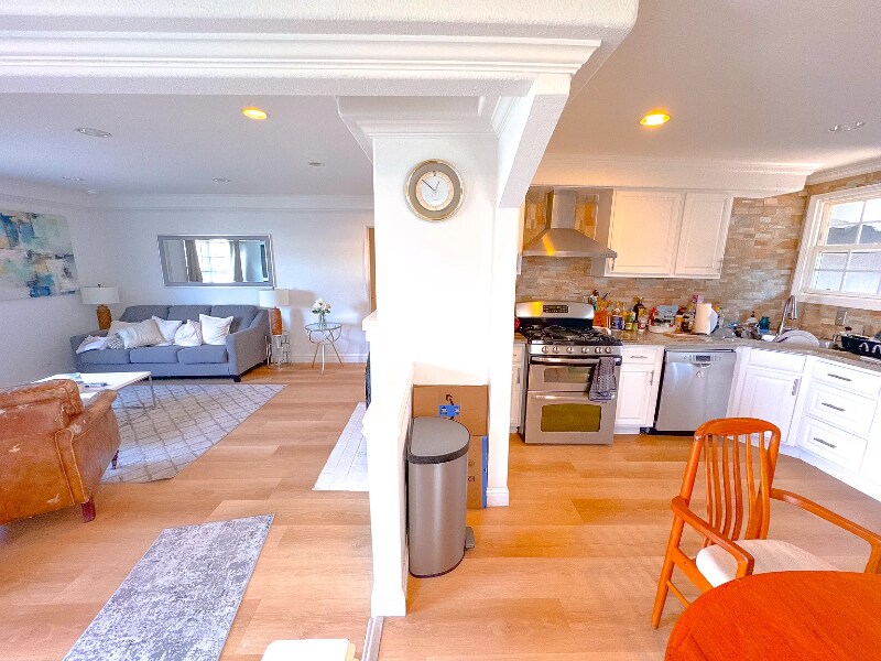 Building Photo - 1532 Cypress Ave